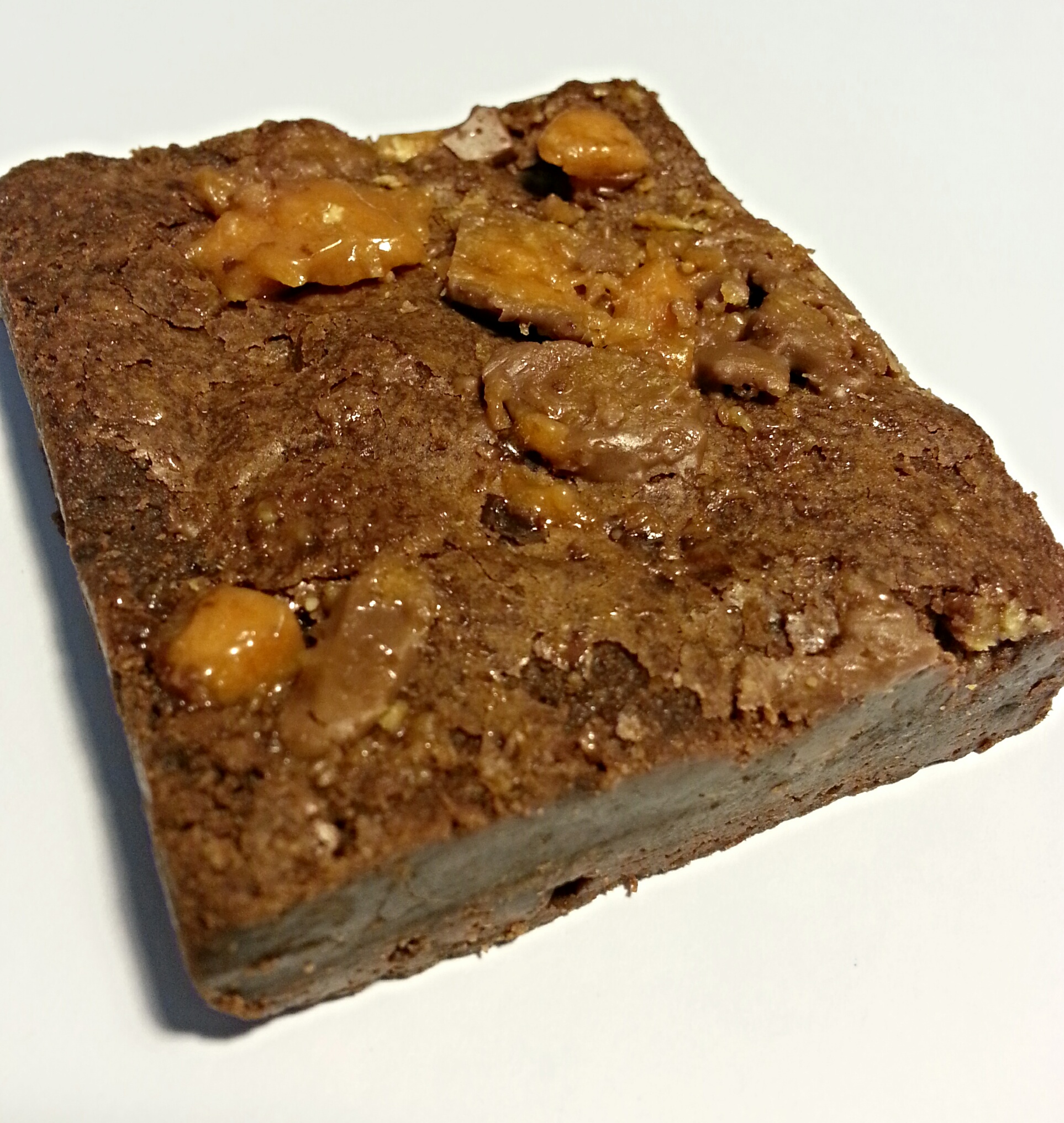 Trikom Treats Butterfinger Brownie Edible Review