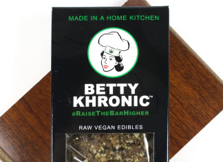 Betty Khronic Raw Vegan Energy Bar Review